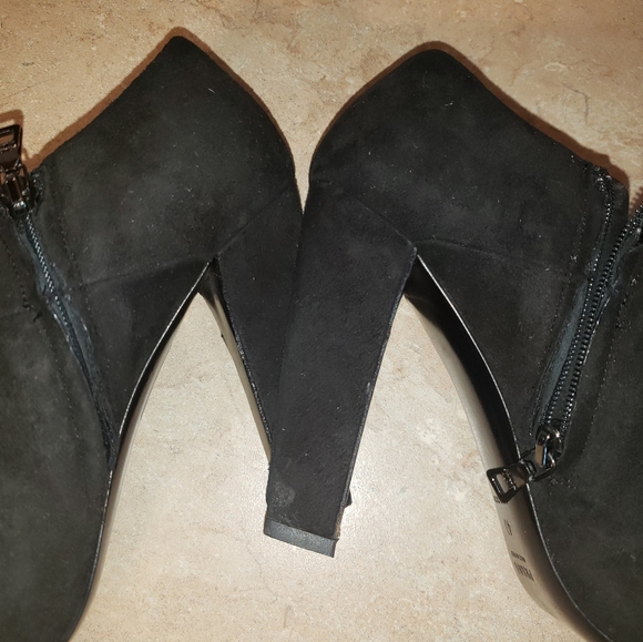 4 pair size 9-10 heels - Picture 2 of 14